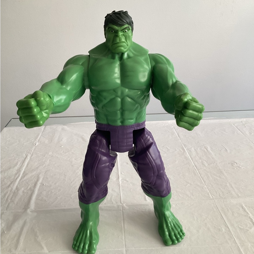Marvel Avengers Incredible Hulk Action Figure – 11”